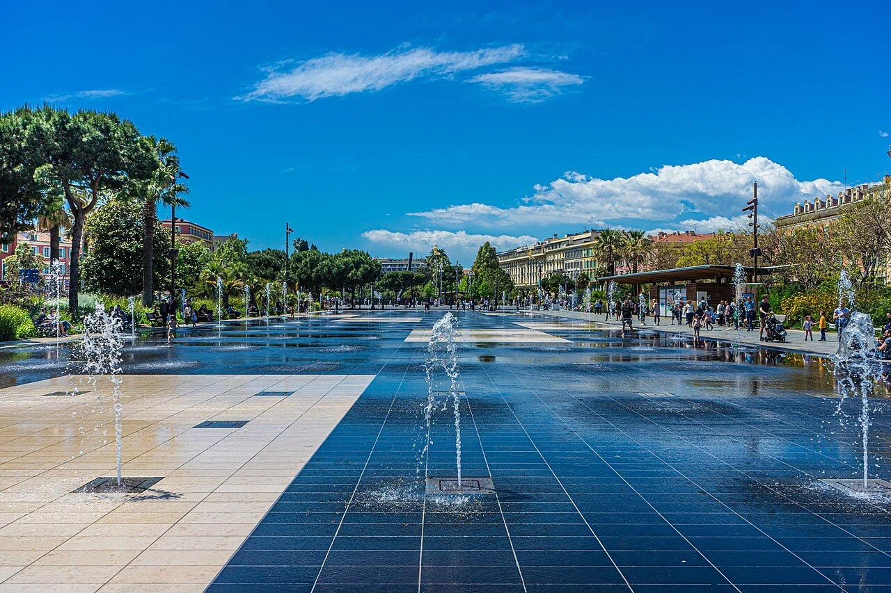 Water jets and gardens of the Promenade du Paillon, Nice
